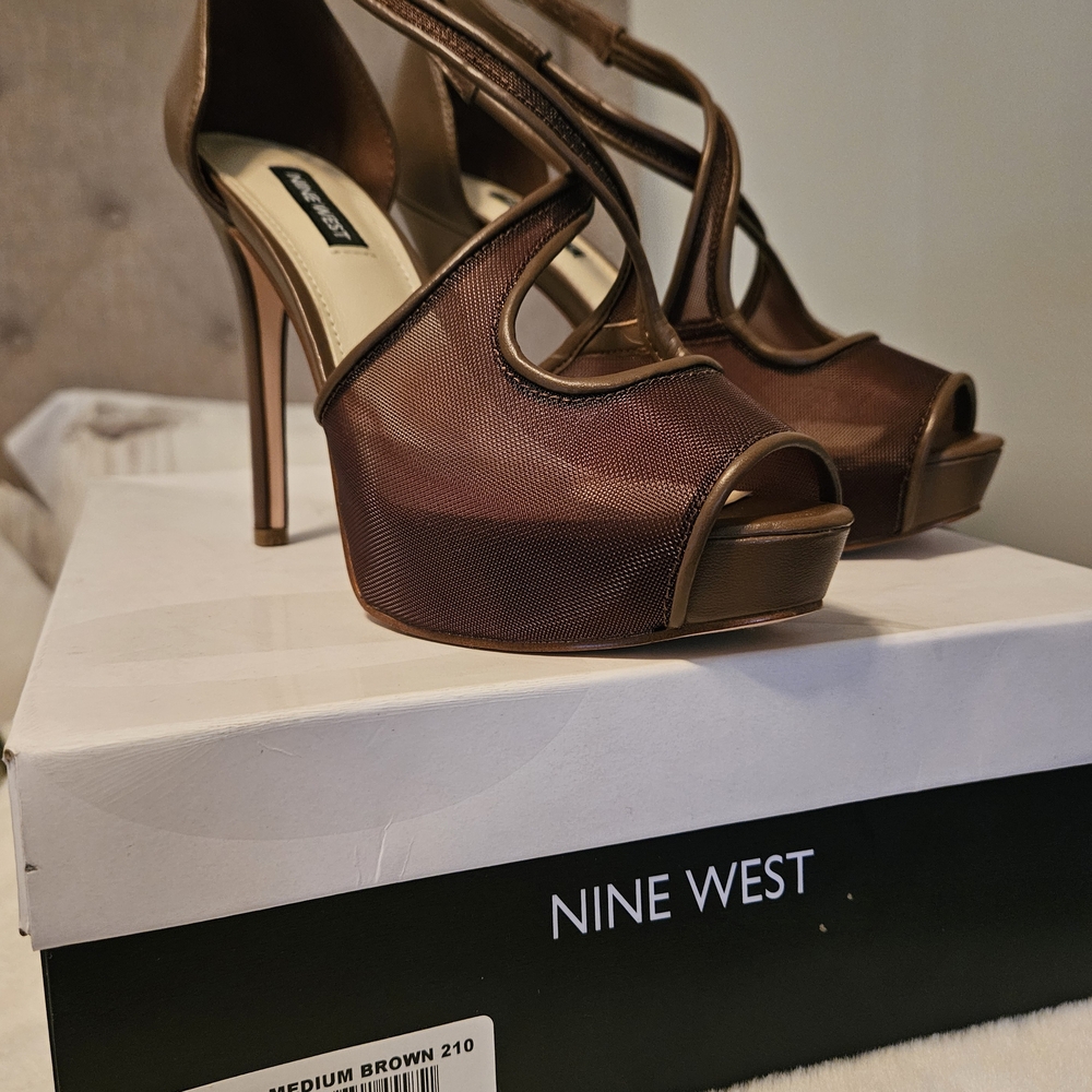 Nine West Women's Brown Peep-Toe Heels